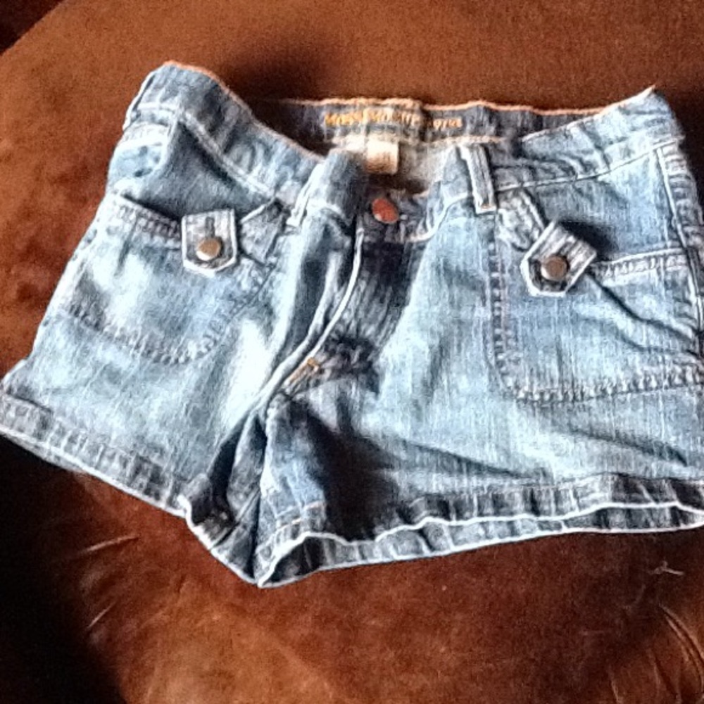 EUC  Sz11  MOSSIMO SUPPLY Co Jean shorts denim🐳
